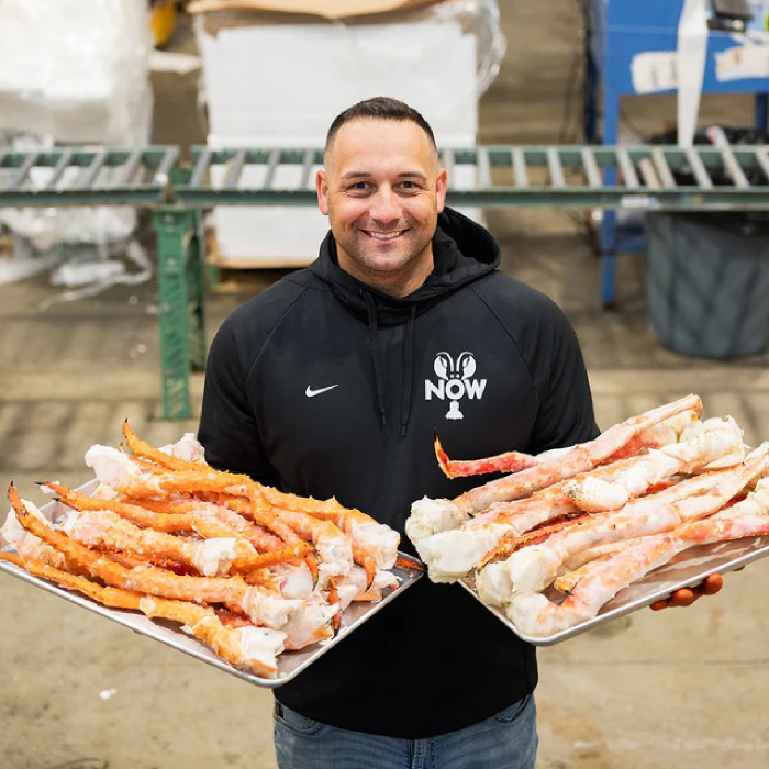 Flash-Frozen Excellence:Super Colossal Russian King Crab Legs