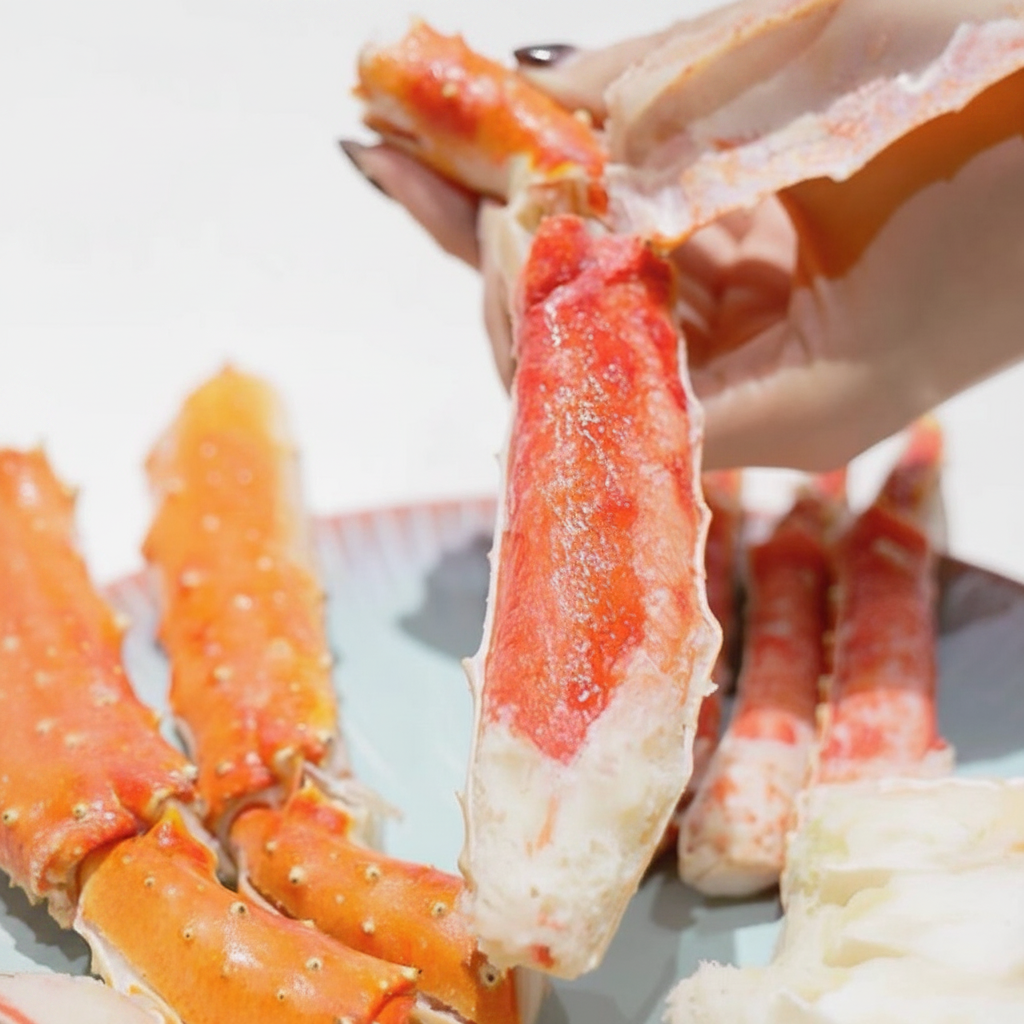 Flash-Frozen Excellence:Super Colossal Russian King Crab Legs
